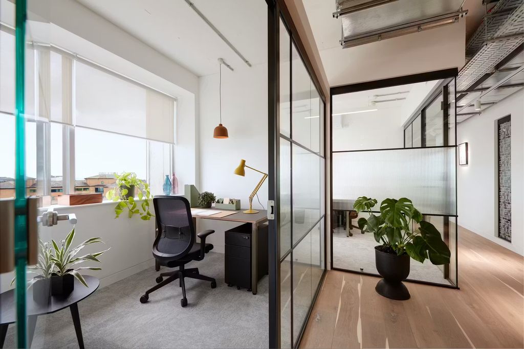 Property photo 1 of 16 Office