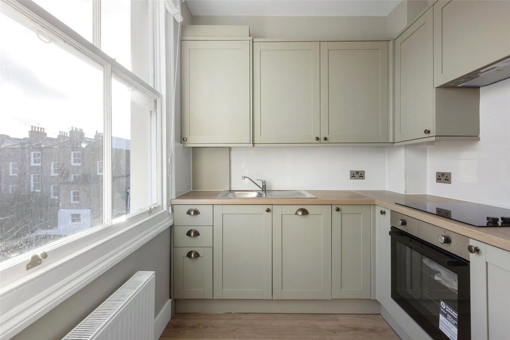 Property photo 3 of 16 Picture No. 03