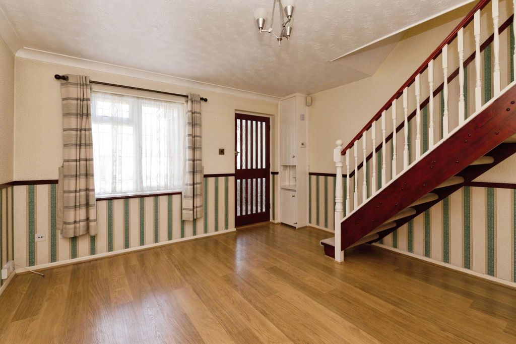 Property photo 2 of 15 Picture