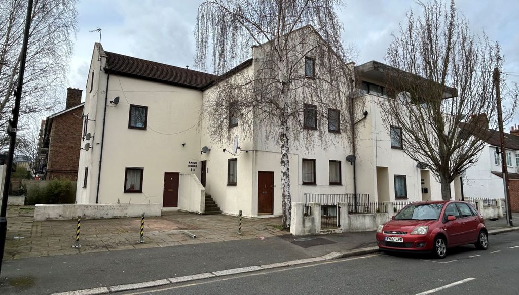 Property photo 1 of 8