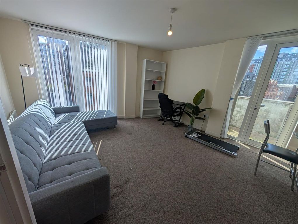 Property photo 2 of 9