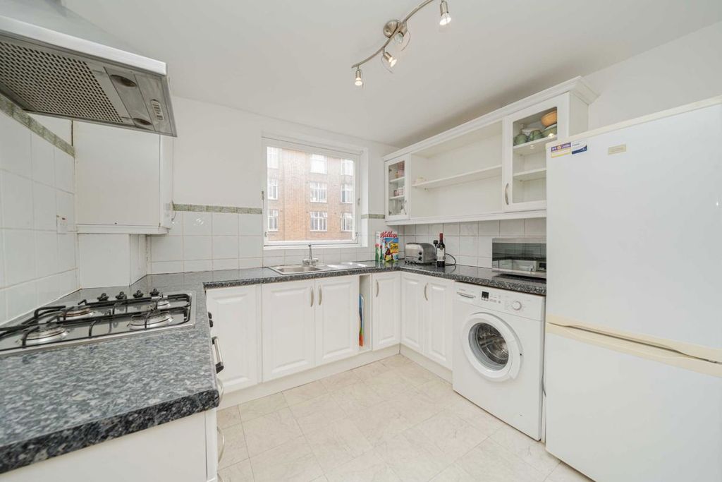 Property photo 3 of 7
