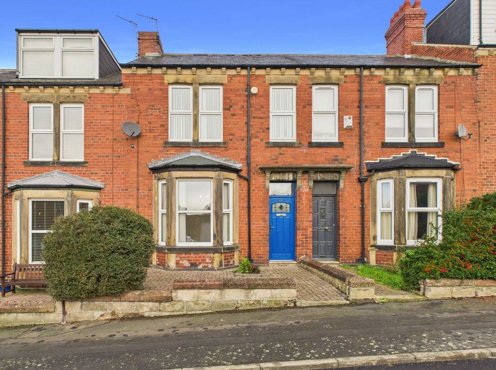 Property photo 1 of 12 External