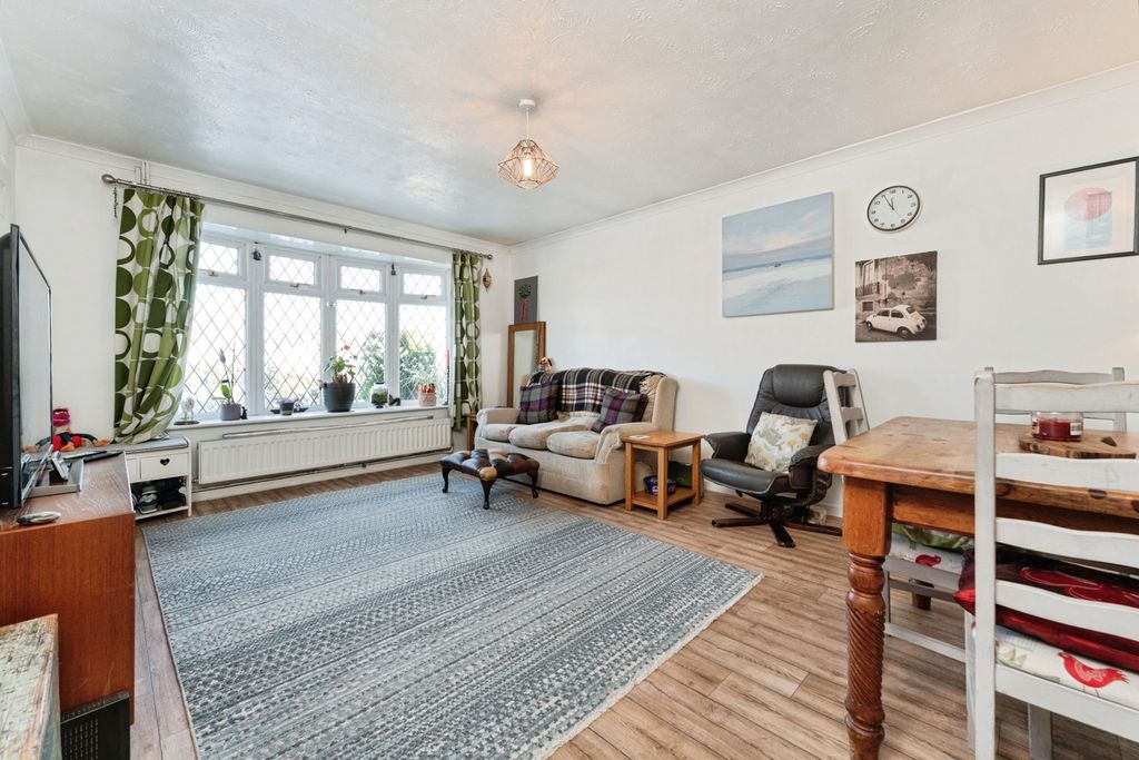 Property photo 3 of 19 Pbox-Img.Jpg