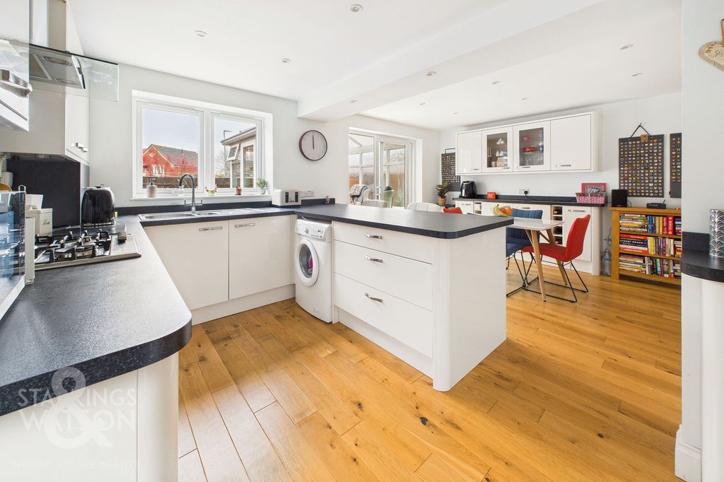 Property photo 3 of 22