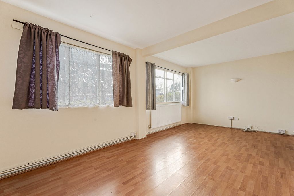 Property photo 3 of 13 Reception Room