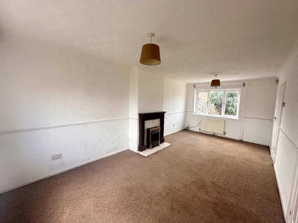 Property photo 2 of 12 Living Room