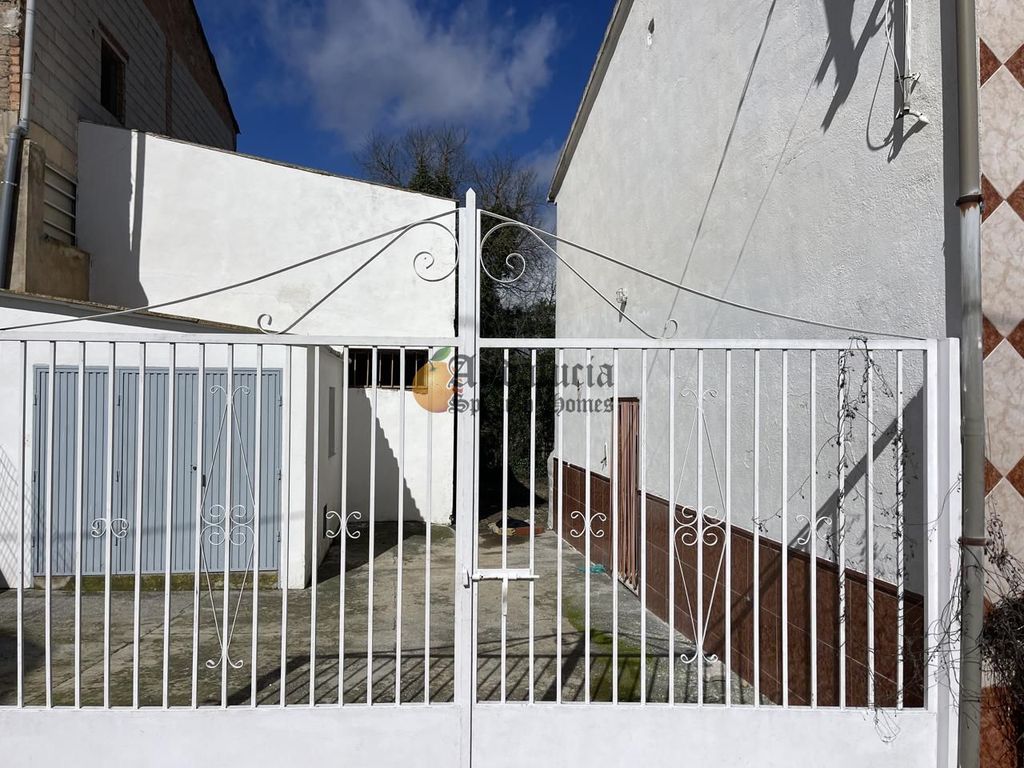 Property photo 2 of 58