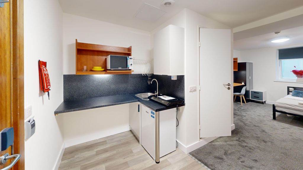 Property photo 3 of 4