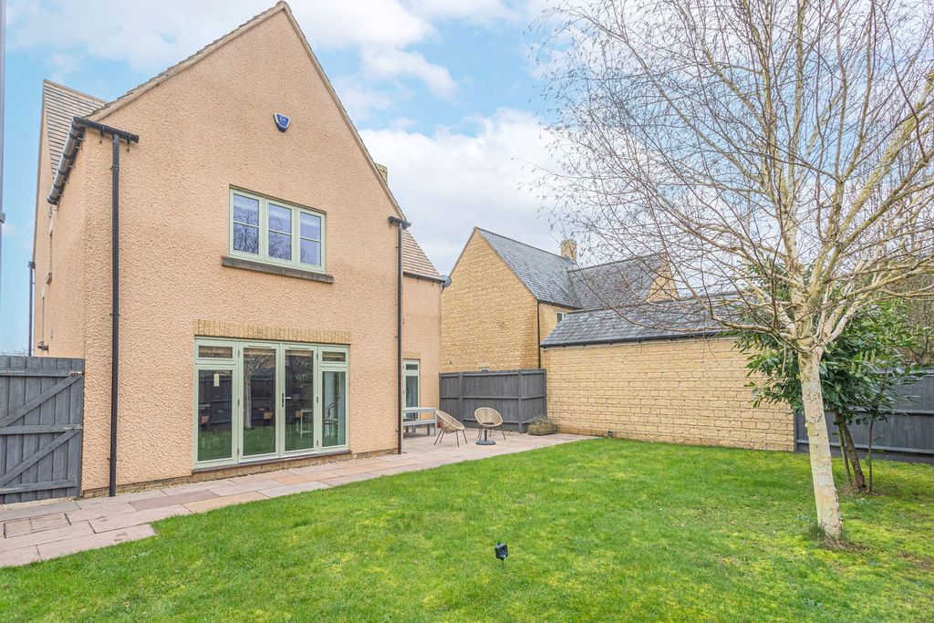 Property photo 3 of 19