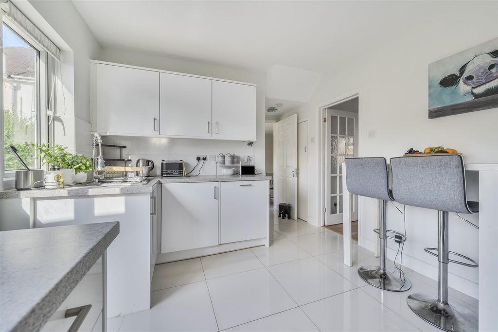 Property photo 3 of 20 1340123-12-689Da3d508E19.Jpg