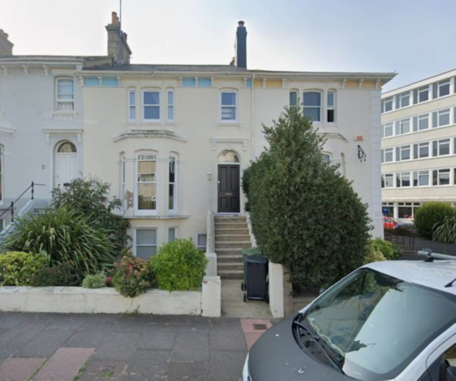 Property photo 1 of 2