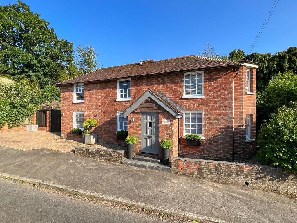 Property photo 1 of 27