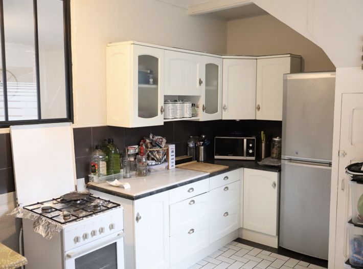 Property photo 2 of 9