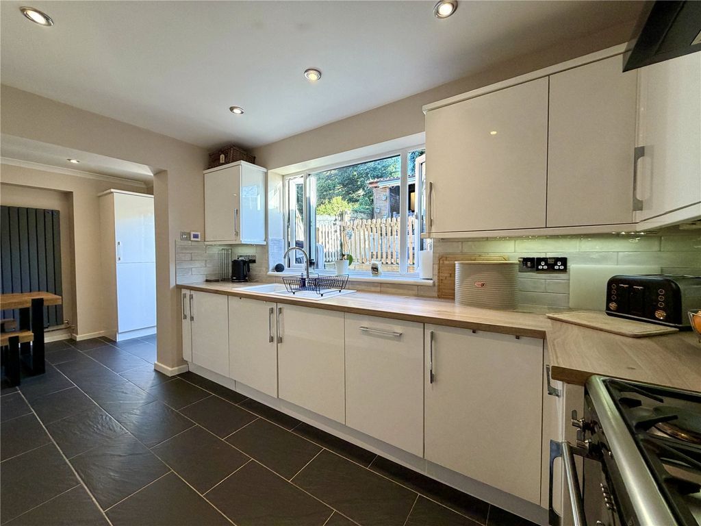 Property photo 3 of 32 Picture No. 20