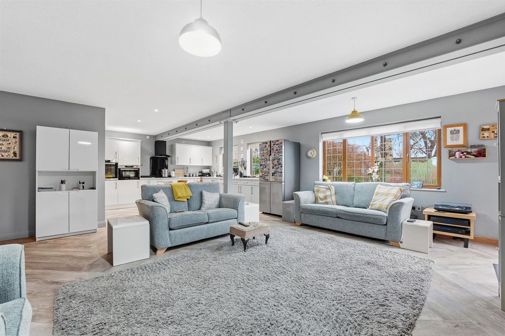 Property photo 3 of 54 P1702921.Jpg