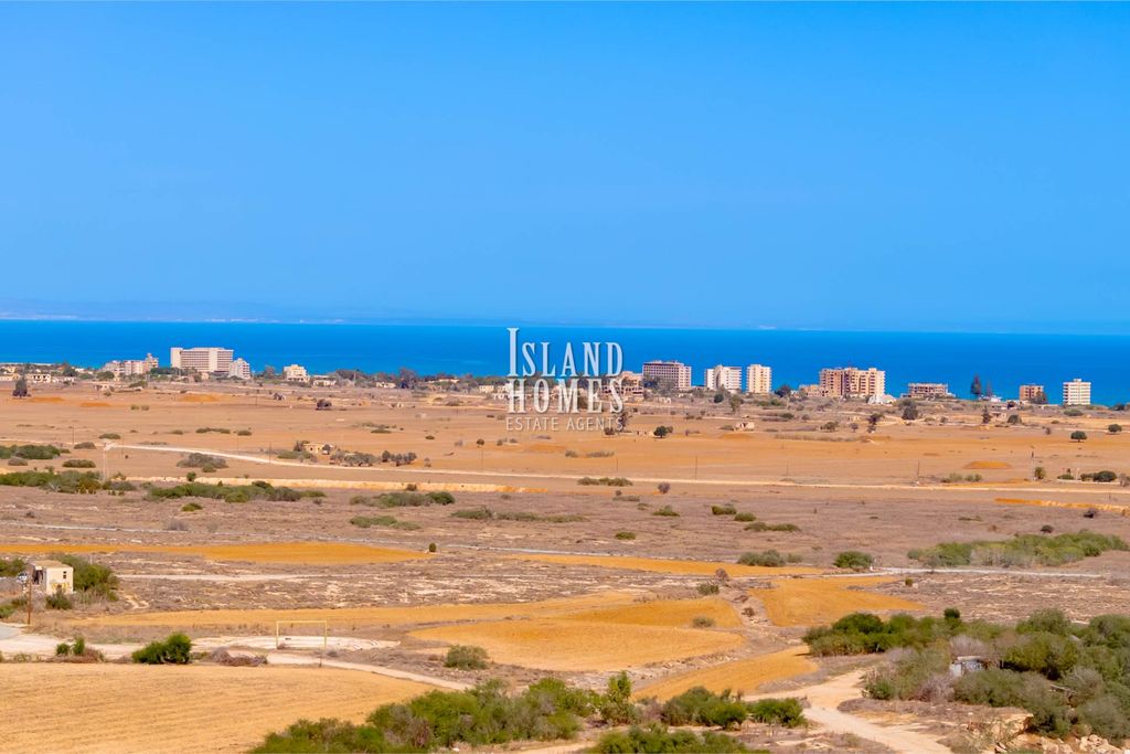 Property photo 2 of 26