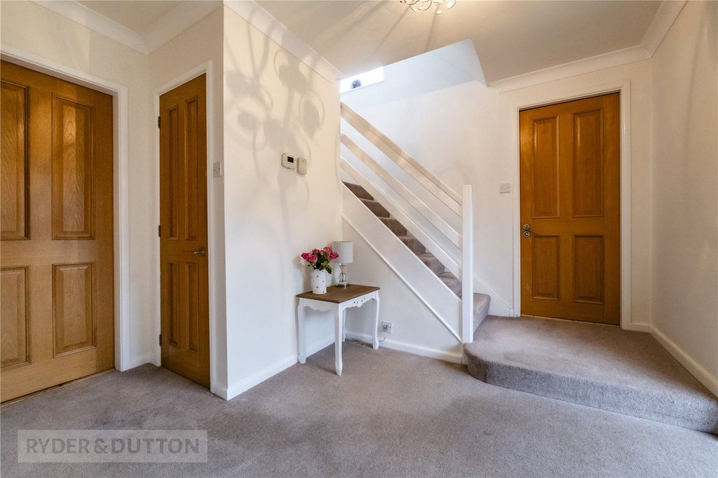 Property photo 2 of 26 Entance Hallway