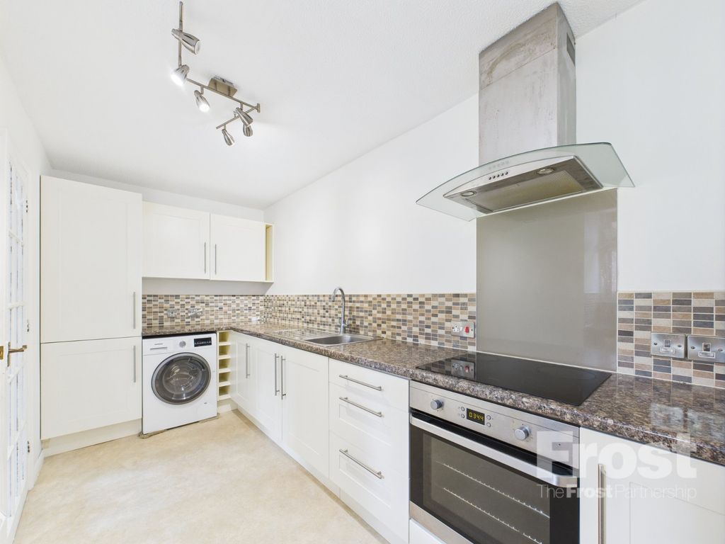 Property photo 2 of 11 Picture No. 30