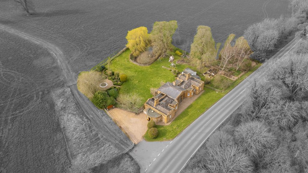 Property photo 2 of 39 Drone Plot