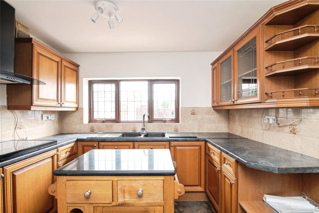 Property photo 2 of 20 Picture No. 03