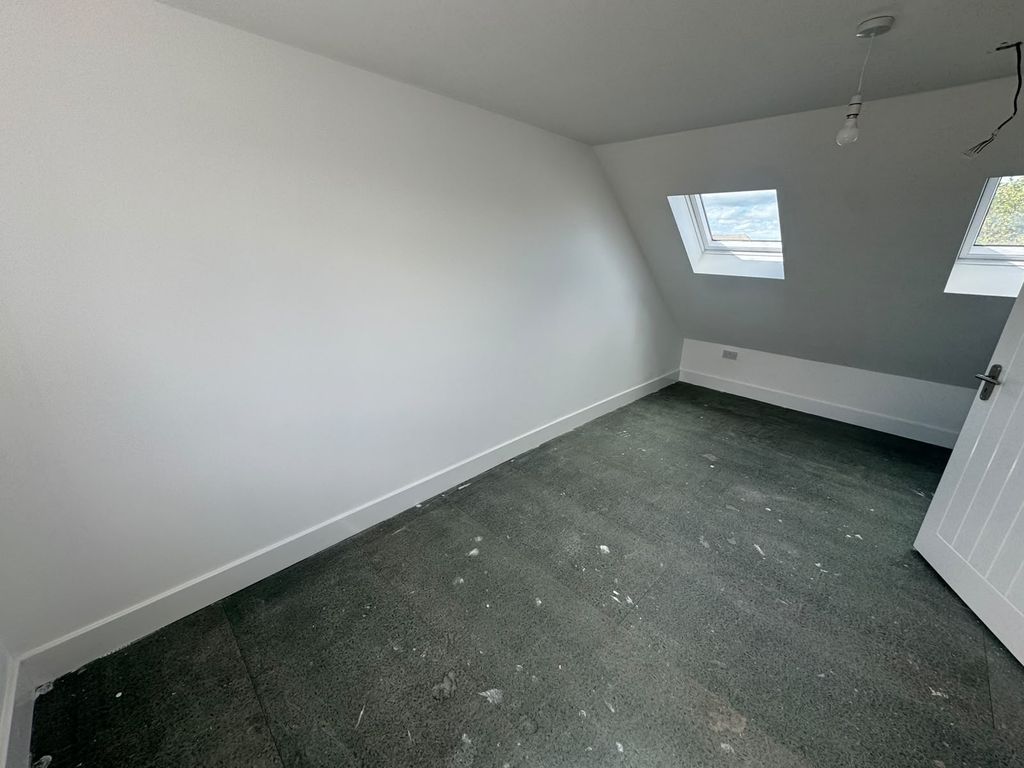 Property photo 2 of 8 Gallery