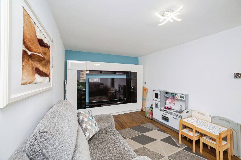 Property photo 2 of 23