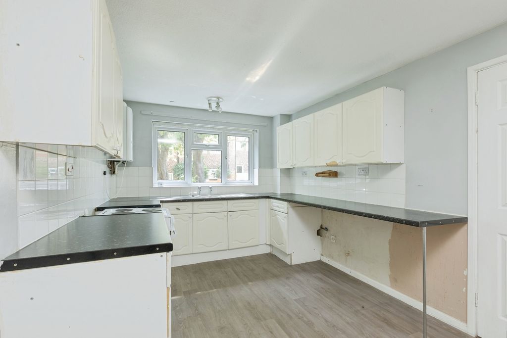 Property photo 3 of 14 Pbox-Img.Jpg