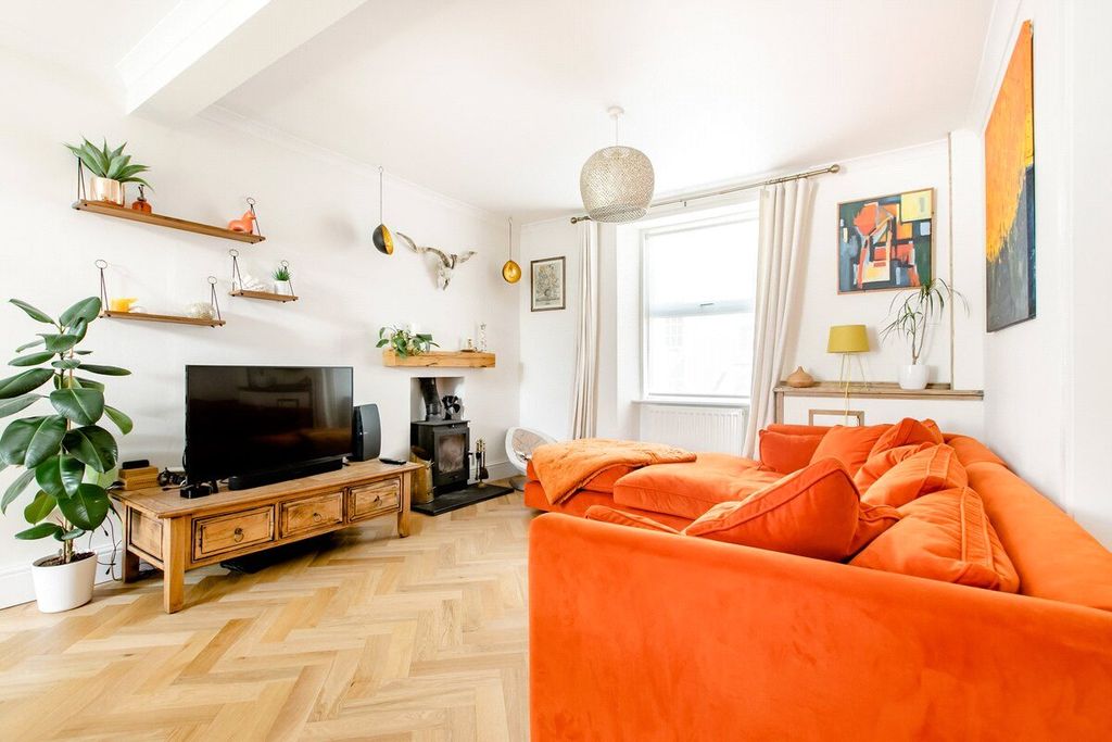 Property photo 2 of 14 Picture No. 10