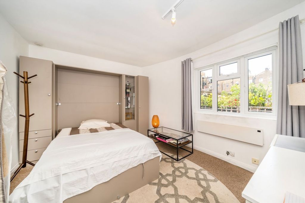 Property photo 2 of 5