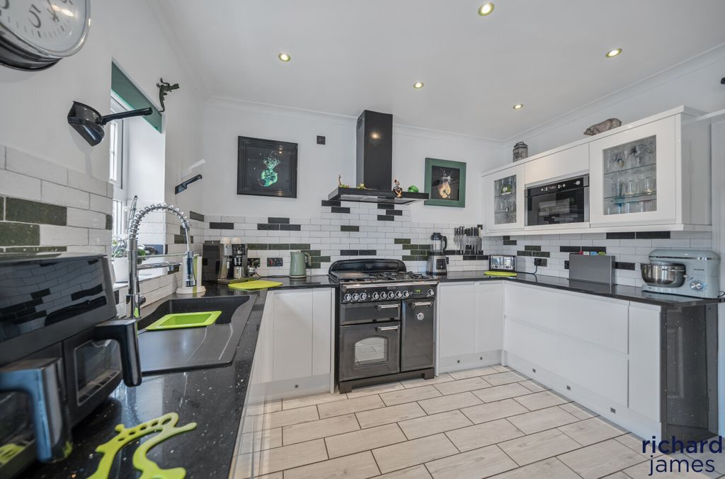 Property photo 3 of 25 809Be5B75E5c480193822Bbca77Cfce8