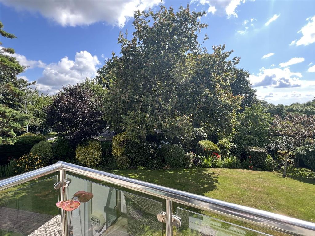 Additional image 11 of 3 bed flat for saleSea Road, Carlyon Bay, Carlyon Bay PL25