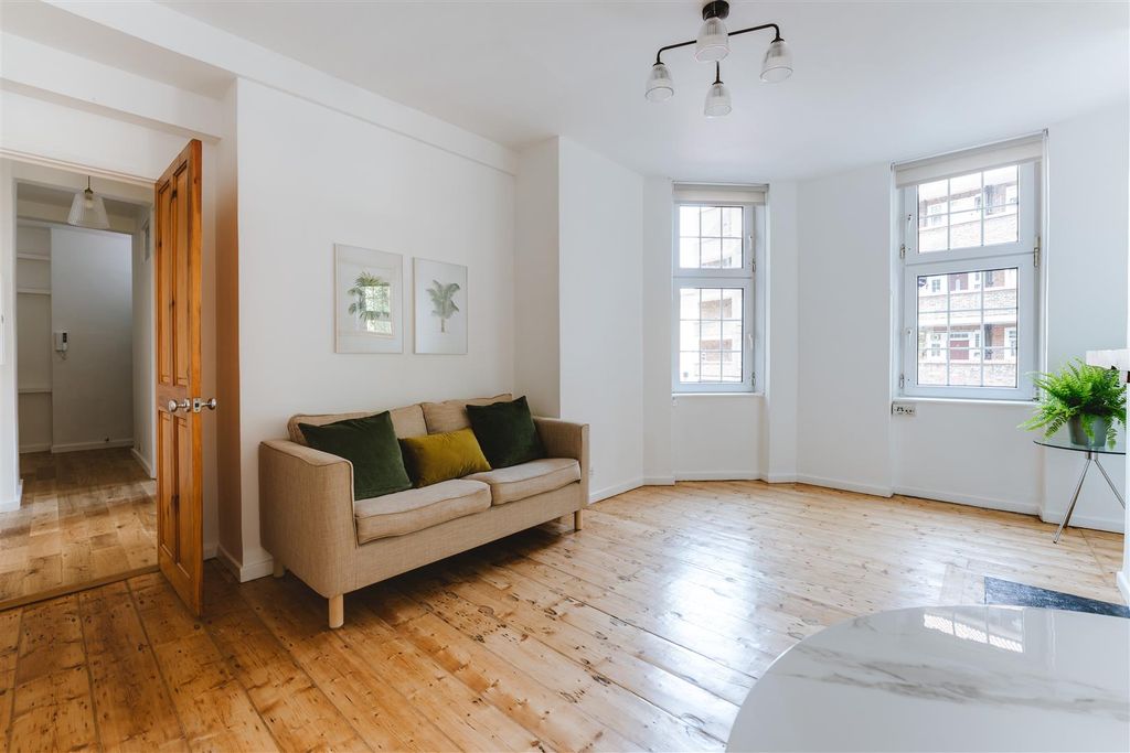 Property photo 1 of 17 Darcy_House-14.Jpg