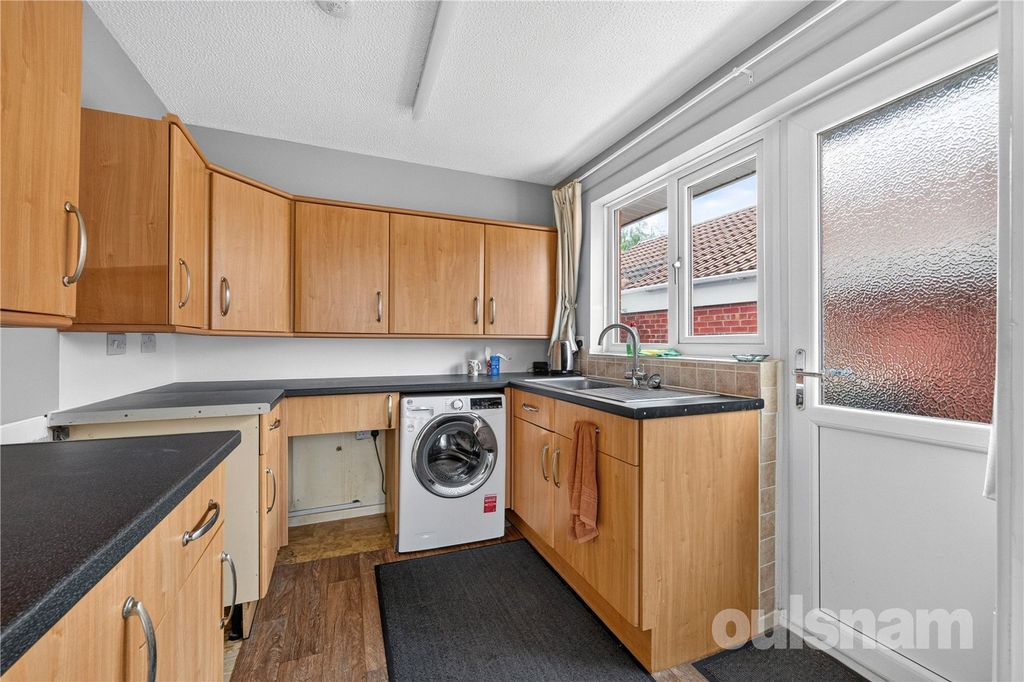 Property photo 2 of 12 Picture No. 13