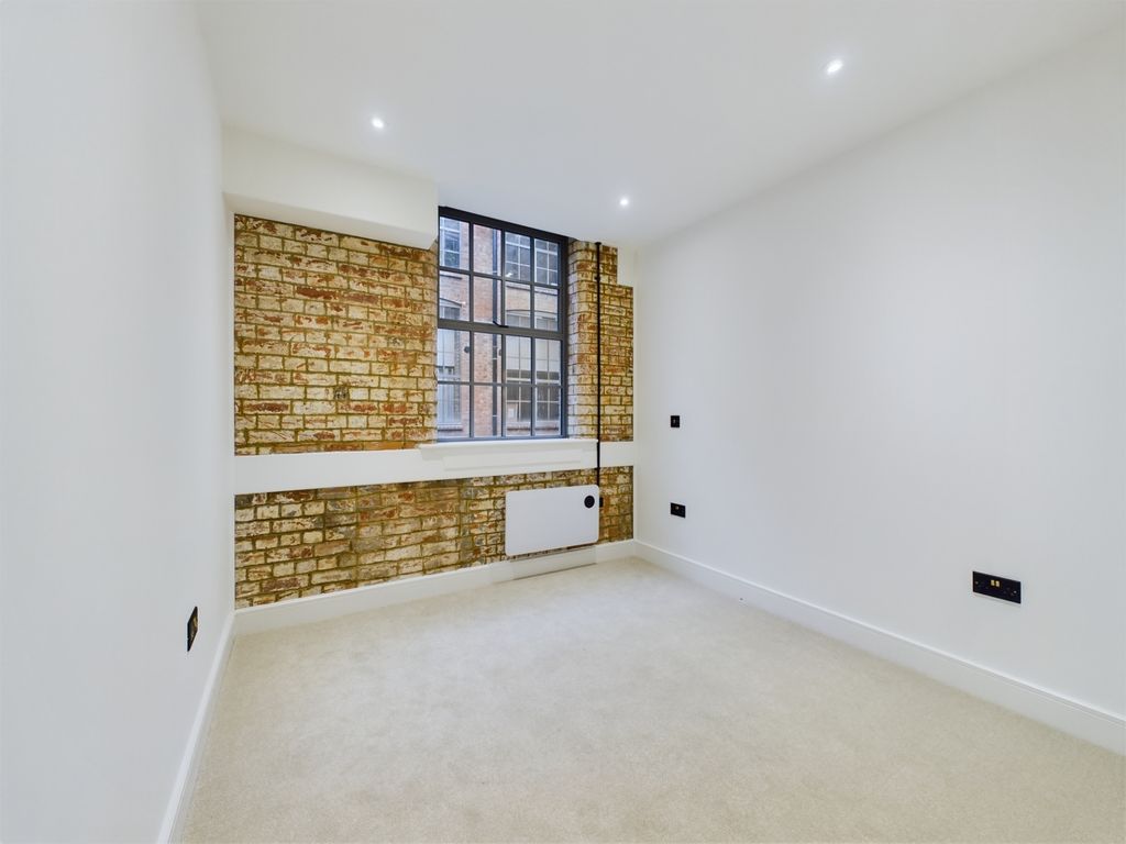 Property photo 3 of 6 Dunster Street