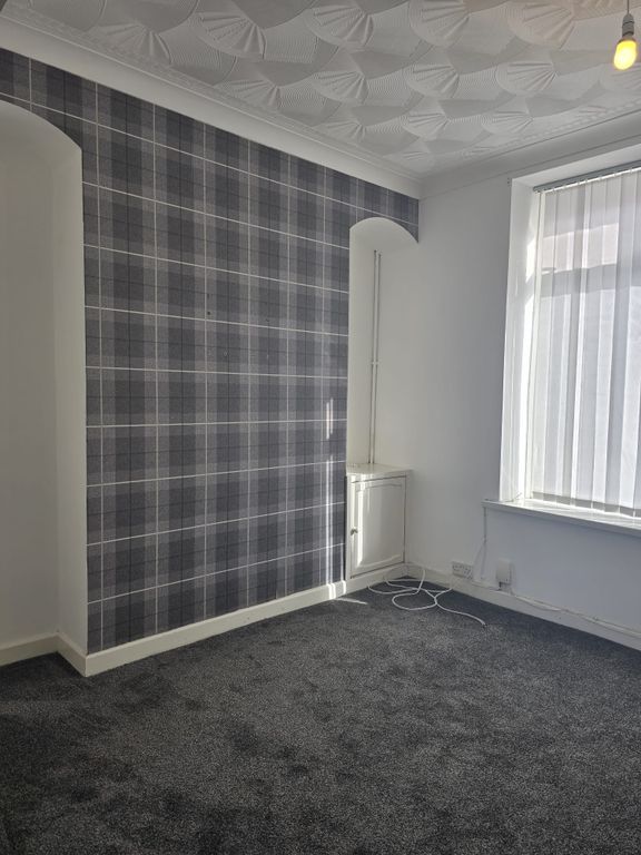 Property photo 2 of 26