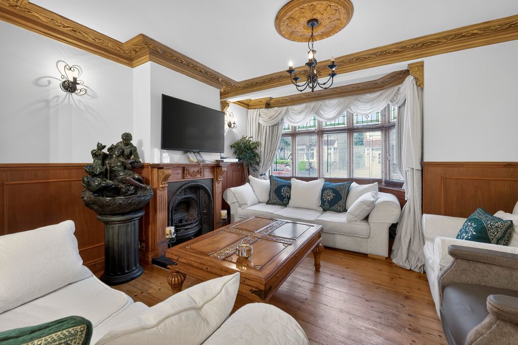 Property photo 3 of 30