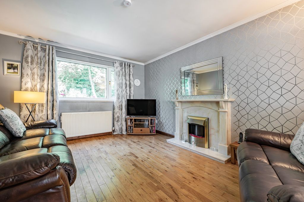 Property photo 2 of 38