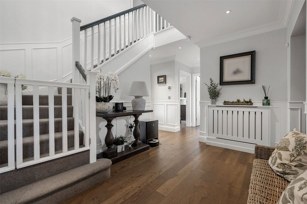 Property photo 3 of 20 Hallway