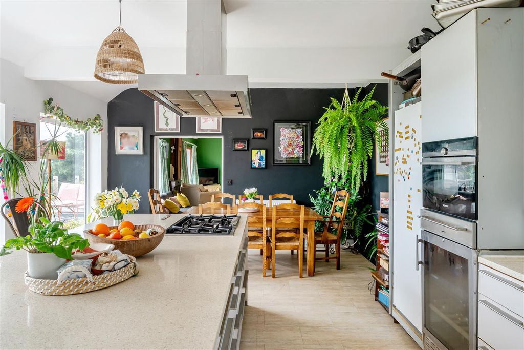 Property photo 3 of 26 Kitchen/Dining Room