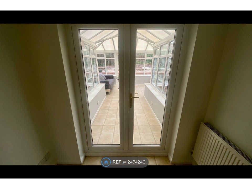 Property photo 2 of 18 Conservatory Space