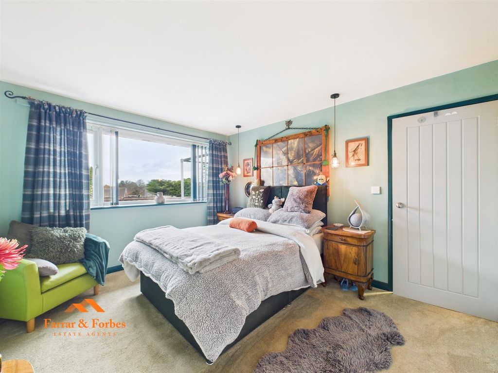 Property photo 2 of 31 Cam03956G0-Pr0172-Still012.Jpg