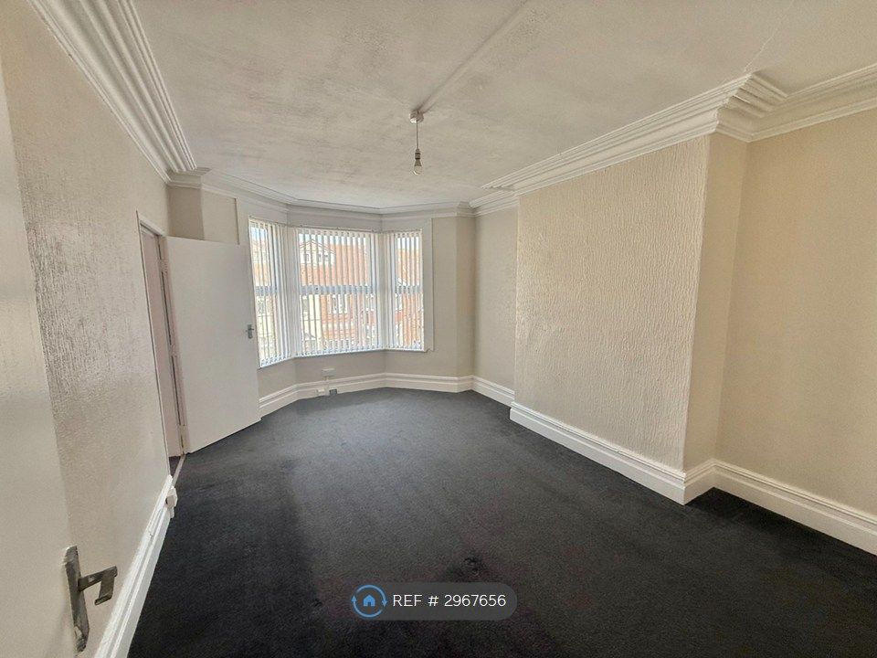 Property photo 1 of 3