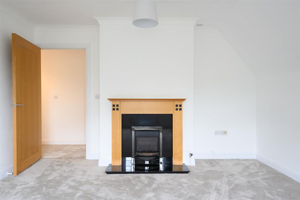 Property photo 3 of 10 Interior-2.Jpg