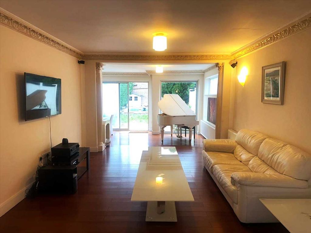 Property photo 1 of 11 Main Picture