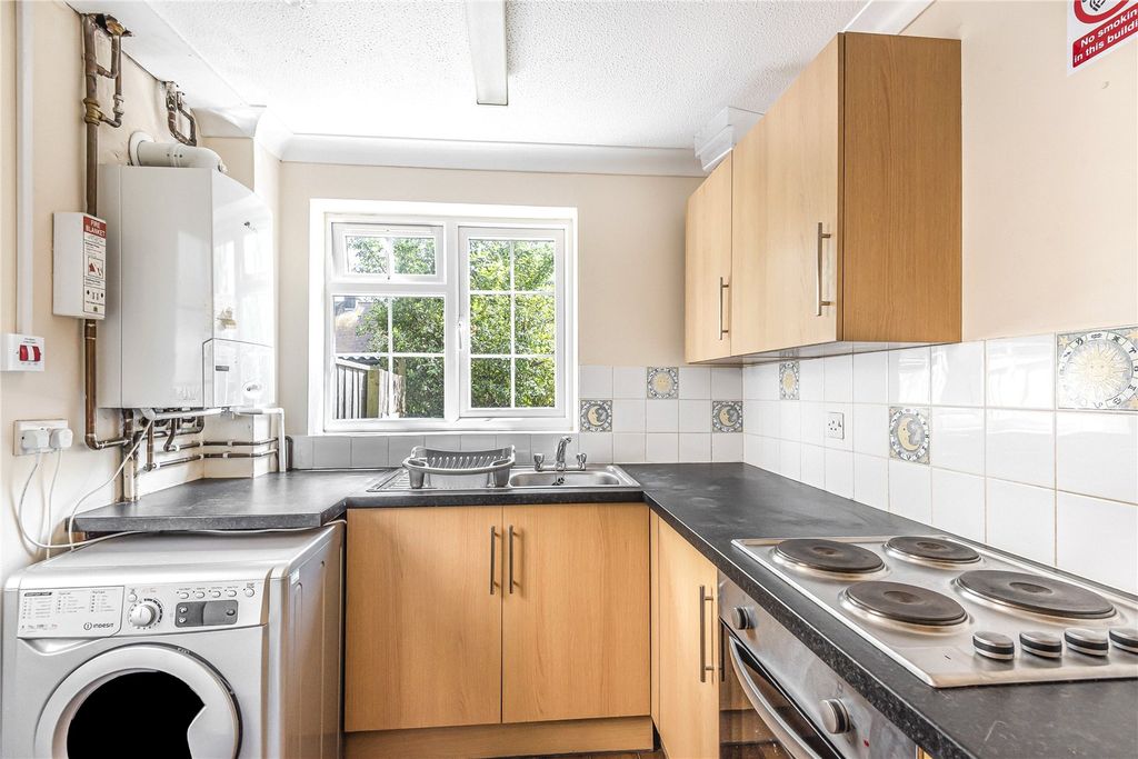 Property photo 2 of 8 Picture No. 06