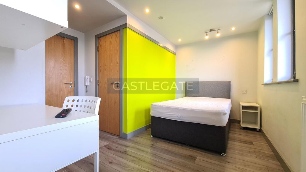 Property photo 2 of 10 Room 84, The Works At Standard House (3)