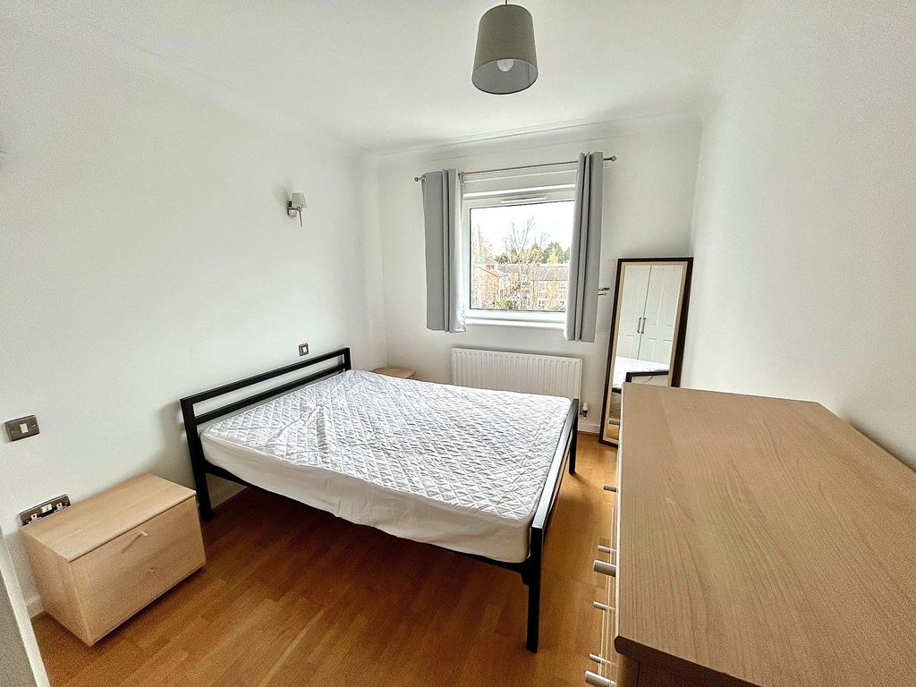 Property photo 3 of 17 Bedroom 1