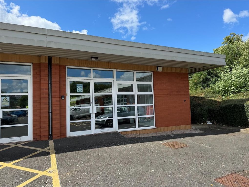 Property photo 1 of 3