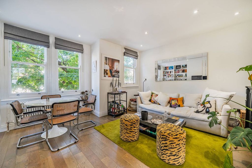 Property photo 2 of 8